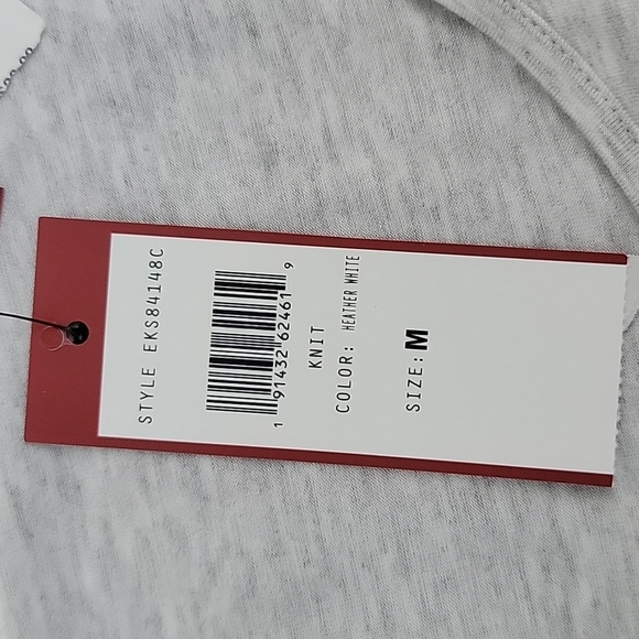 Love Scarlett Short Sleeve Top - Medium - Picture 7 of 7